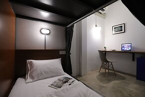 Apartment45 Hostel - Adults Only