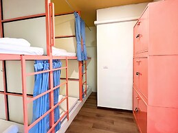 Sleepy Station - Hostel