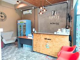 Sleepy Station - Hostel