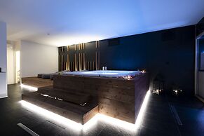 Alkamuri Posh Hotel & Spa