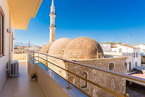 Polyxenia Suites