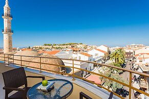 Polyxenia Suites