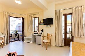 Polyxenia Suites