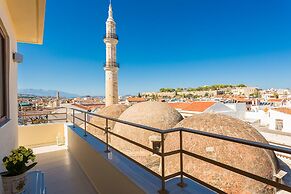 Polyxenia Suites