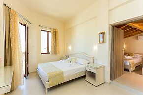 Polyxenia Suites