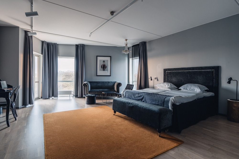 Ocean Hotel