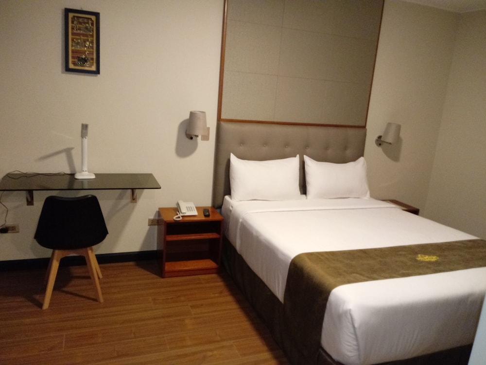Hotel Candamo