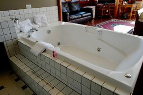 Sumas Mountain Lodge