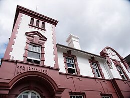 Clarence Hotel