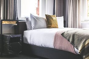 Clarence Hotel