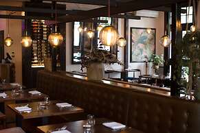 Clarence Hotel