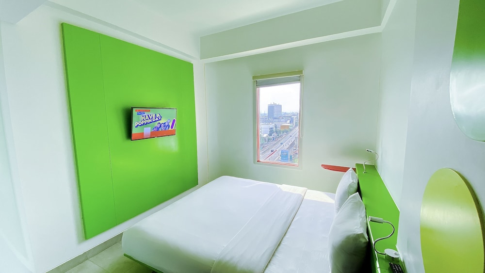 POP! Hotel Solo