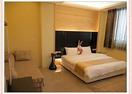 Fifi House