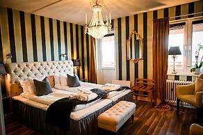 Palace Hotell