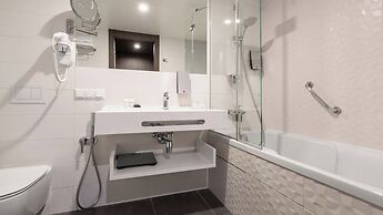 Wellton Riverside SPA Hotel