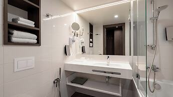 Wellton Riverside SPA Hotel