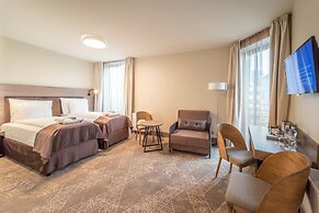 Wellton Riverside SPA Hotel