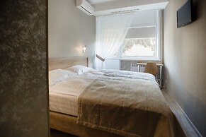 Sosnoviy Bor Hotel