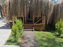Green Pine Beach & Bungalows