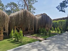 Green Pine Beach & Bungalows