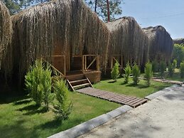 Green Pine Beach & Bungalows