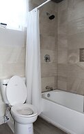 Barefoot Caye Caulker Hotel