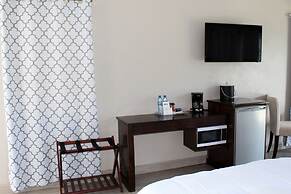Barefoot Caye Caulker Hotel