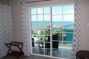 Barefoot Caye Caulker Hotel