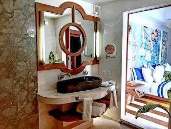 The White Key Luxury Villas