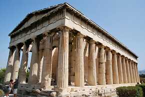 Nephiria's Art House, Under the Acropolis