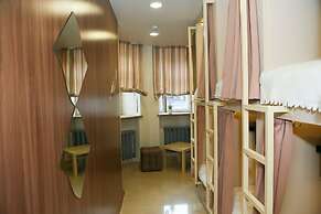 Kupe Capsule Hotel & Hostel