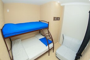 Kupe Capsule Hotel & Hostel