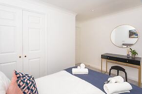 Crescent Mews