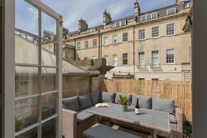 Crescent Mews