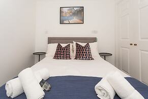 Crescent Mews
