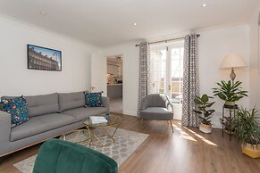 Crescent Mews