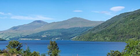 Taymouth Marina-1 Loch View