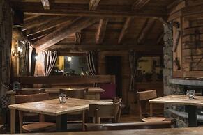 Les Trompeurs Chez Odette