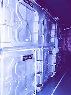 Met A Space Pod @ Arab Street
