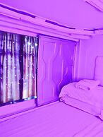 Met A Space Pod @ Arab Street