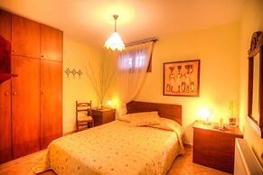 Anna Karra Studios & Apartments