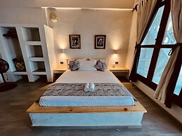 White Dream Lodge & Restaurant