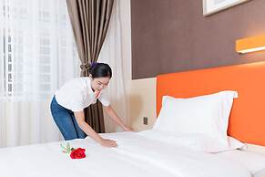 7 Days Premium Hotel