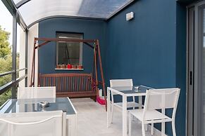 CHROMA Lodge Pikermi
