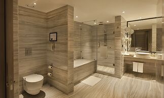 Lemon Tree Premier City Center Pune