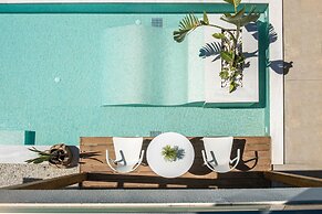 Paralos Lifestyle Beach