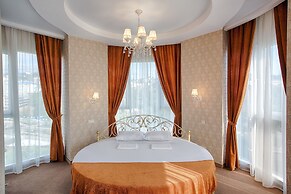 Sonata Hotel