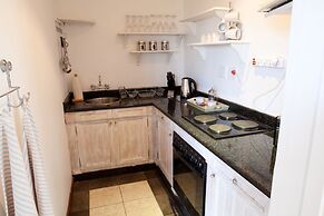 123 Ocean View Drive Apartment