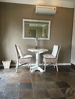 123 Ocean View Drive Apartment
