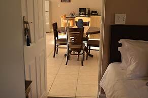 Caulfield self Catering
